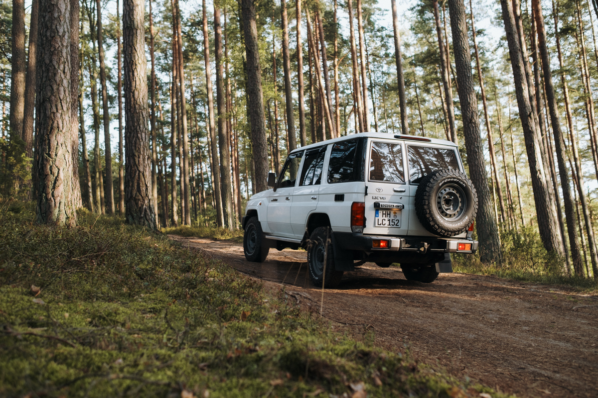 Crawling with 70 series Toyota