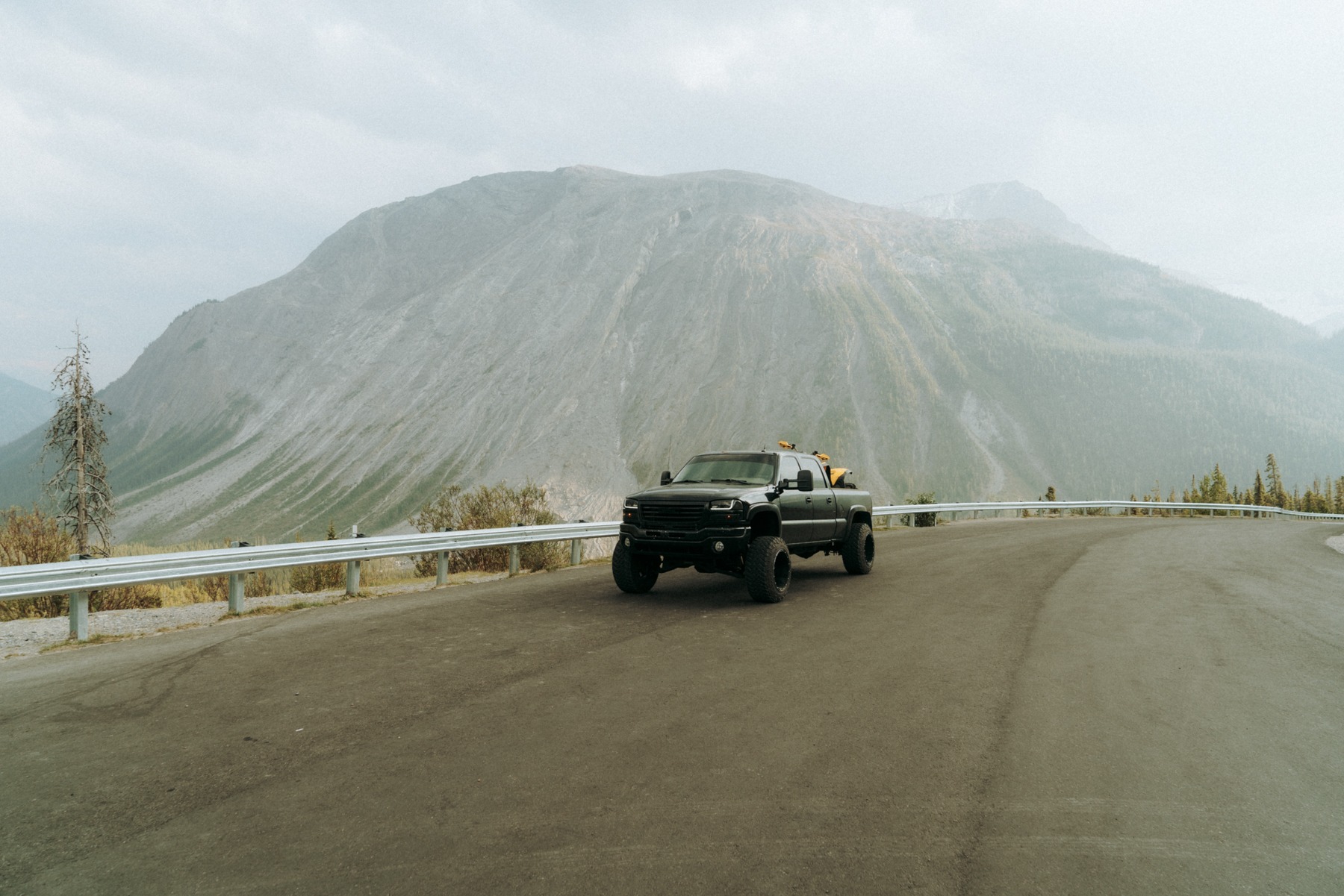Truck w Górach Skalistych
