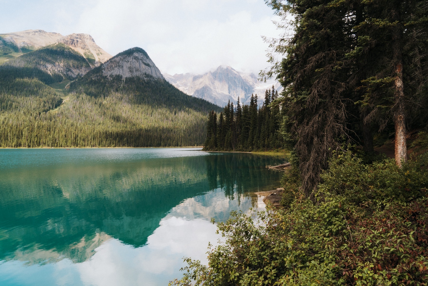 Jezioro Emerald Lake Góry Skaliste